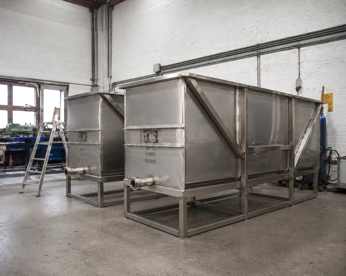 Rectangular stainless-steel process tank with frame